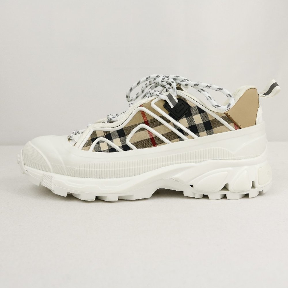New in Damaged Box Burberry Vintage Check Cotton and Leather Arthur Sneakers